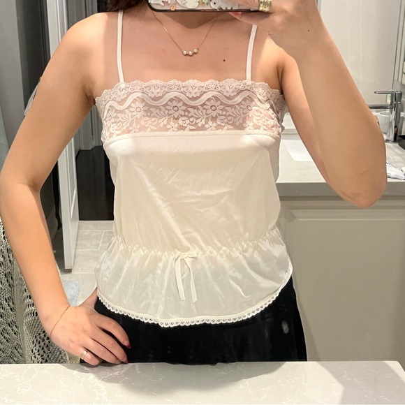 ADORABLE white lace slip tank - Picture 2 of 6